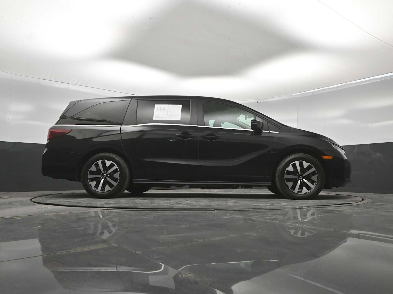 Used 2025 Honda Odyssey EX-L image 45