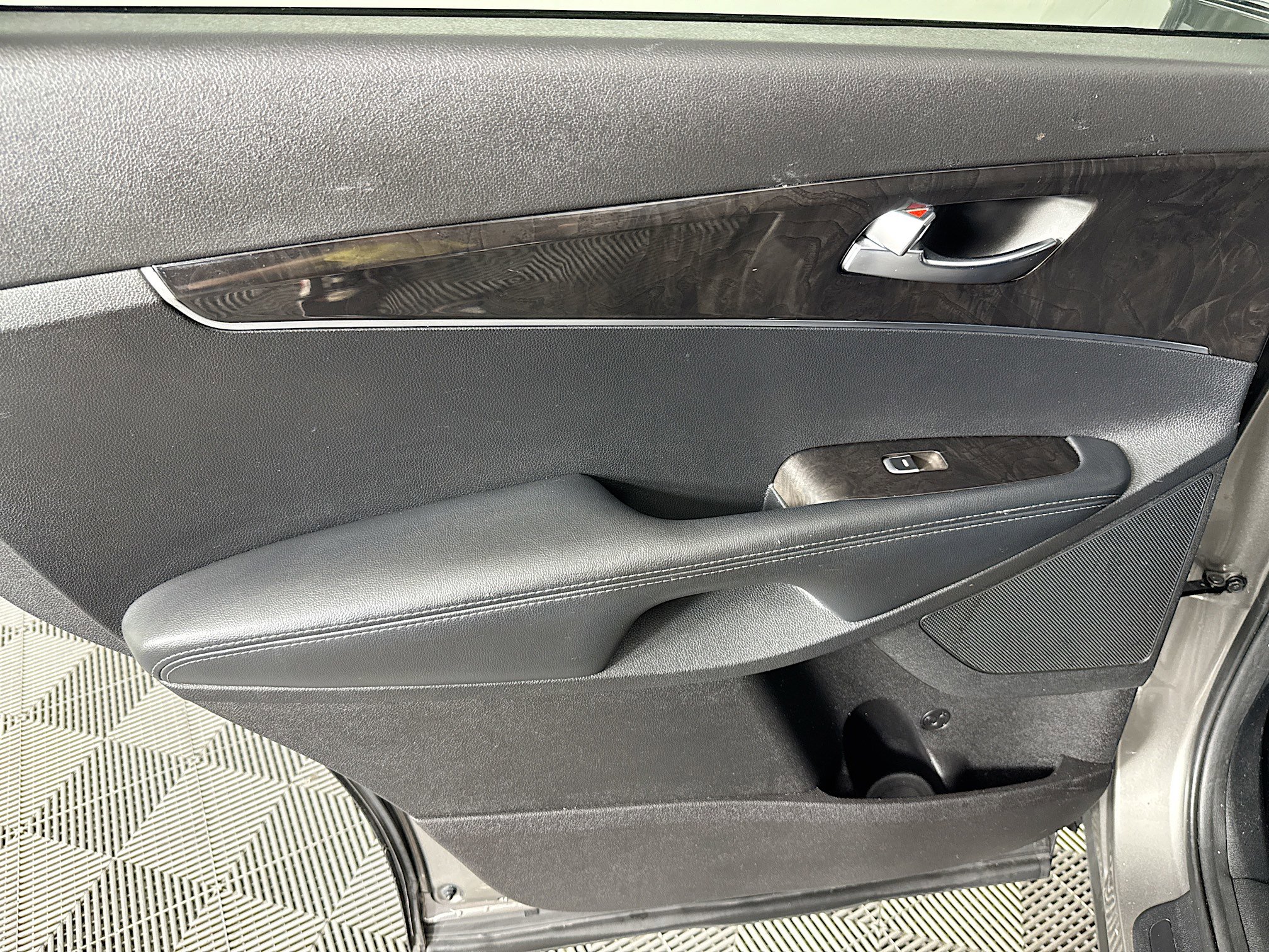 Used 2018 Kia Sorento LX image 24