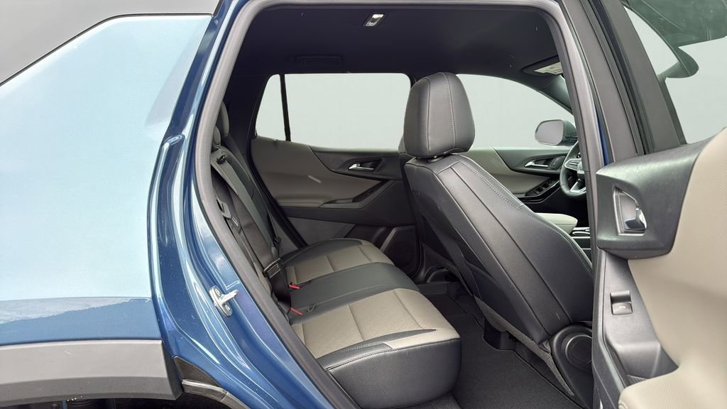 New 2026 Chevrolet Equinox LT w/ Convenience Package II image 12