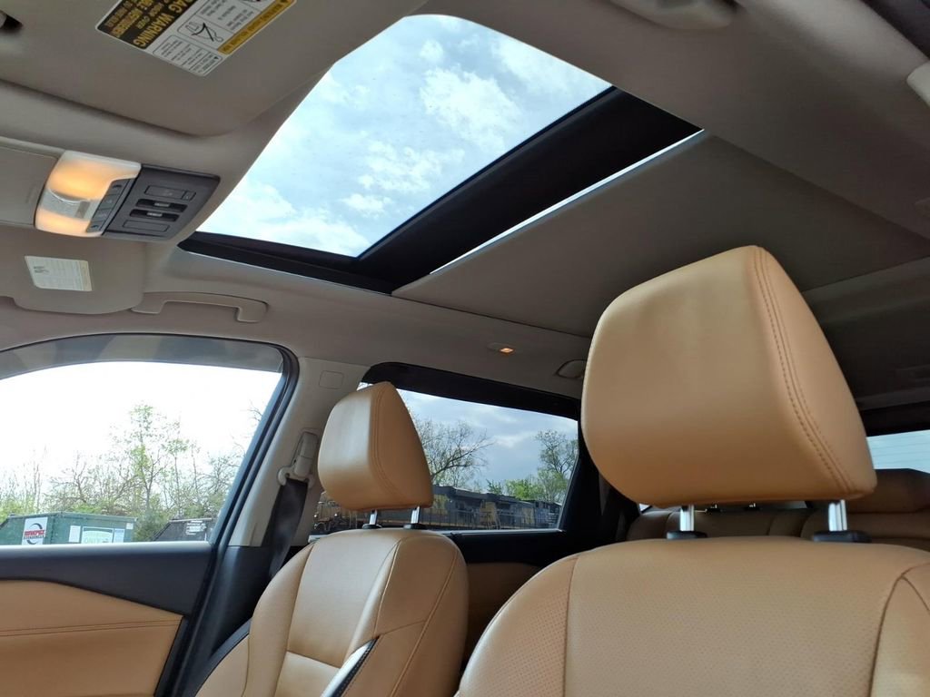 Used 2021 Nissan Rogue Platinum image 17