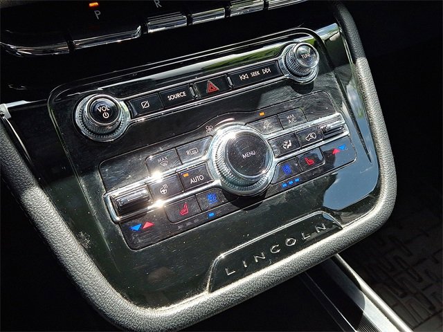Used 2022 Lincoln Corsair AWD w/ Equipment Group 101A image 15