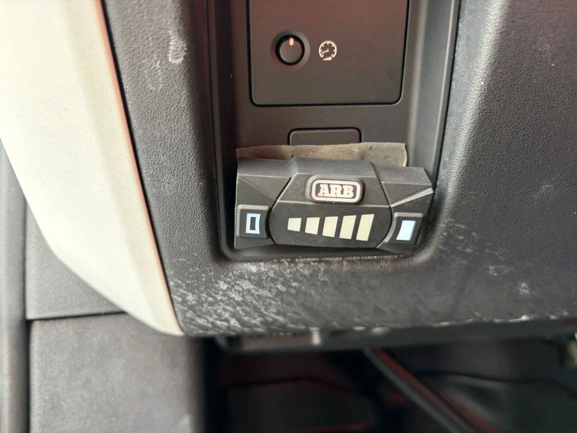 Used 2023 Land Rover Defender 110 S AWD/4WD image 27
