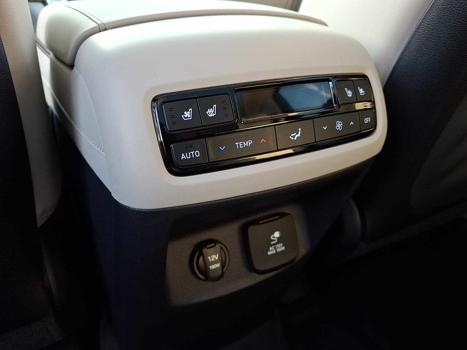 Certified 2024 Hyundai Palisade Calligraphy AWD/4WD image 11