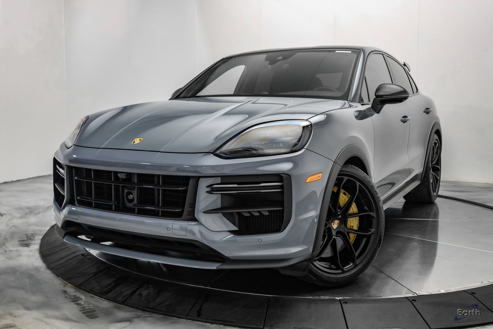 Used 2024 Porsche Cayenne Turbo GT AWD/4WD image 6