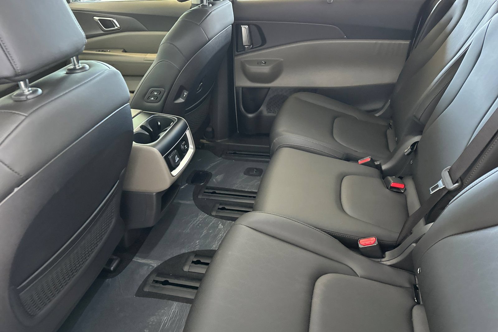 New 2026 Kia Carnival SX FWD image 12
