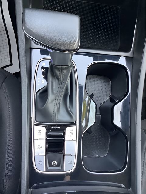 Used 2024 Hyundai Tucson SE image 23