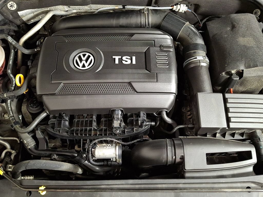 Used 2017 Volkswagen Jetta GLI FWD image 26