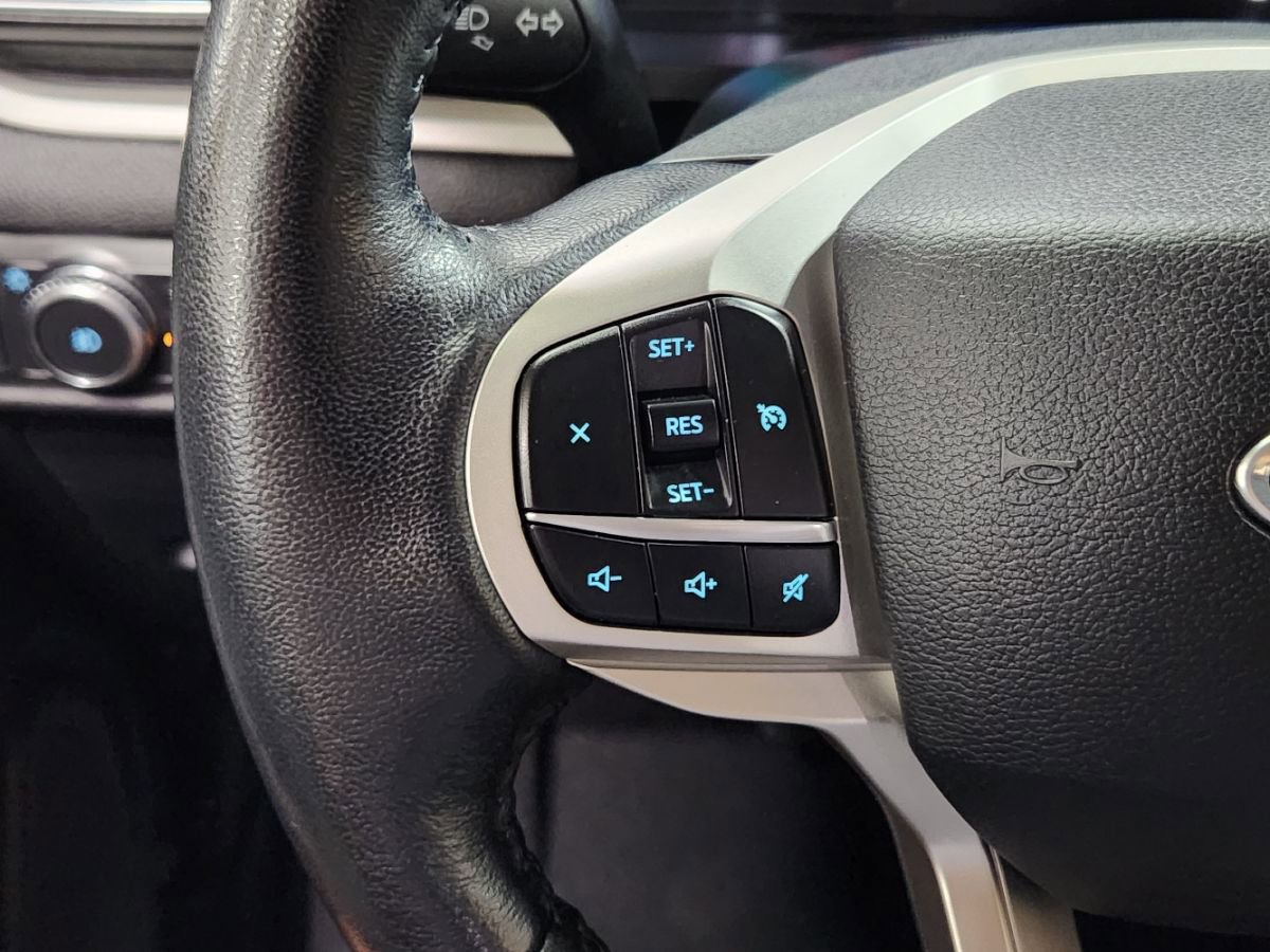 Used 2021 Ford Explorer XLT w/ Equipment Group 202A RWD image 47