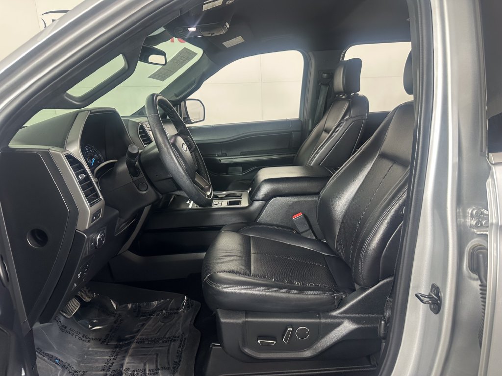 Used 2019 Ford Expedition XLT w/ Equipment Group 202A RWD image 15