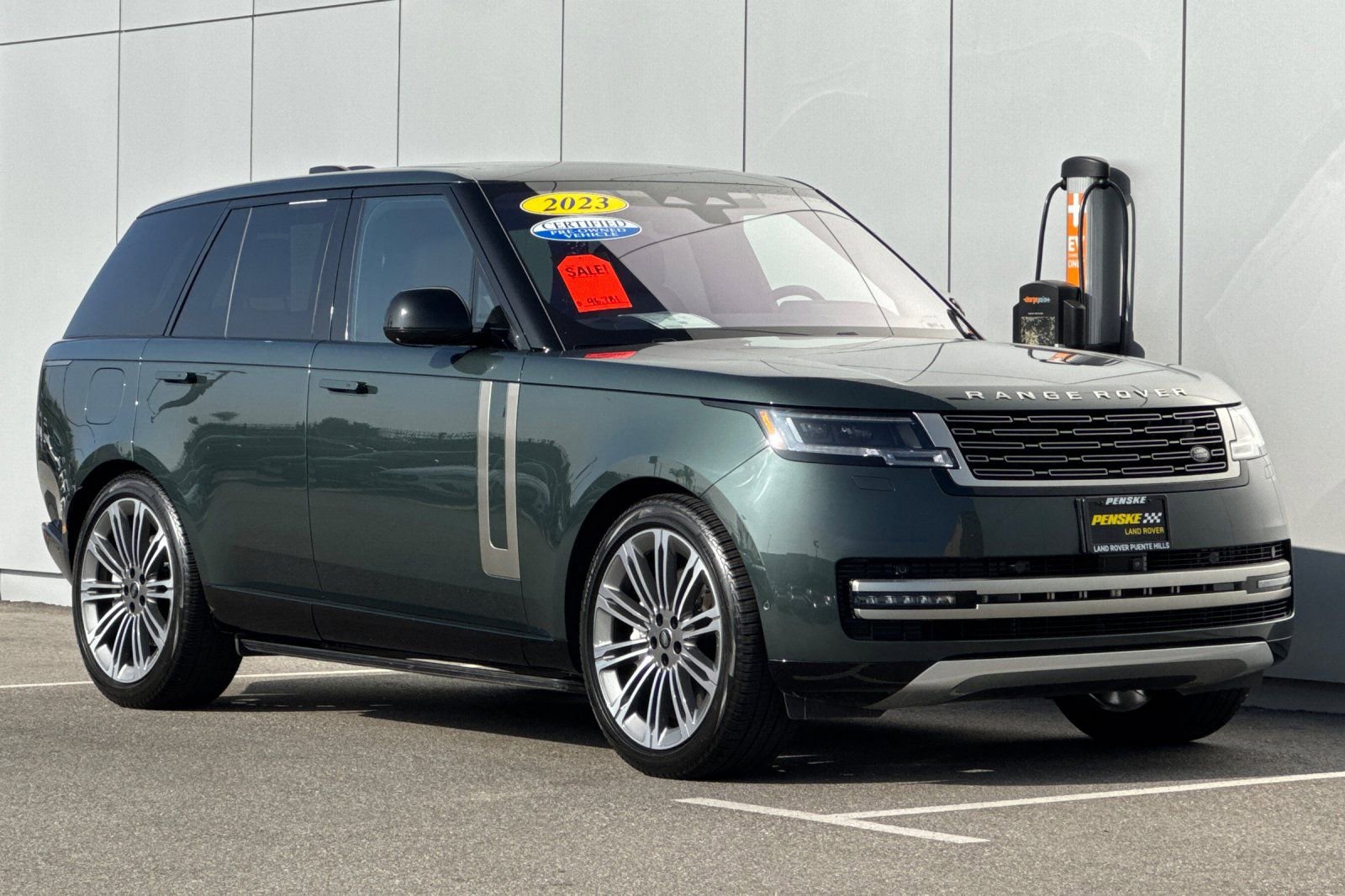 Used 2023 Land Rover Range Rover SE image 7
