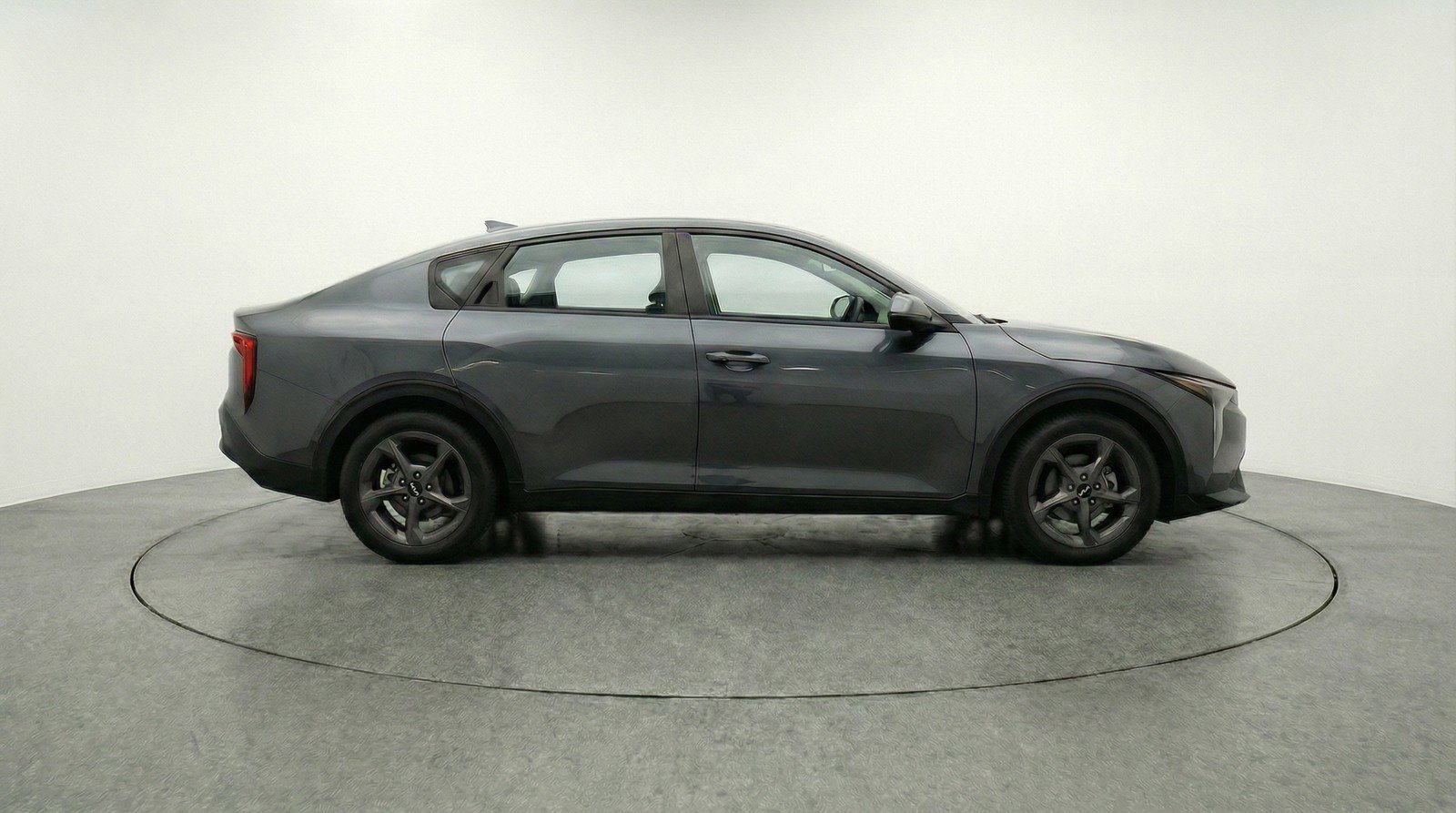 Used 2025 Kia K4 LXS image 11