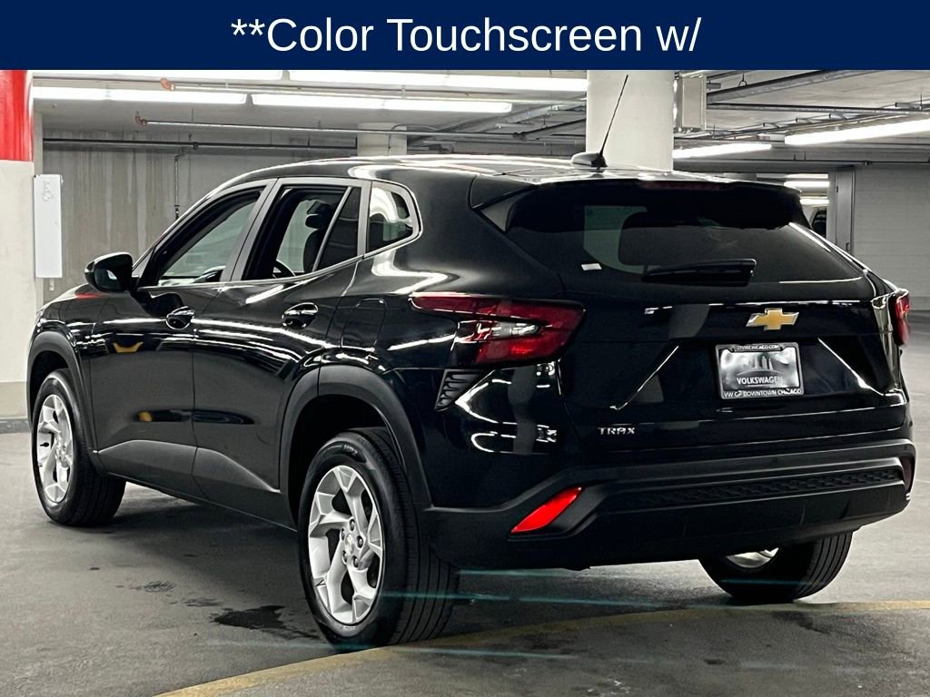 Used 2024 Chevrolet Trax LS w/ LS Convenience Package image 5