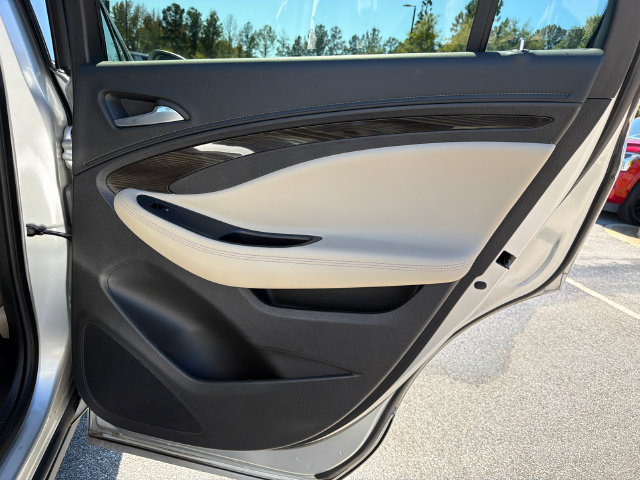 Used 2019 Buick Envision Preferred FWD image 16