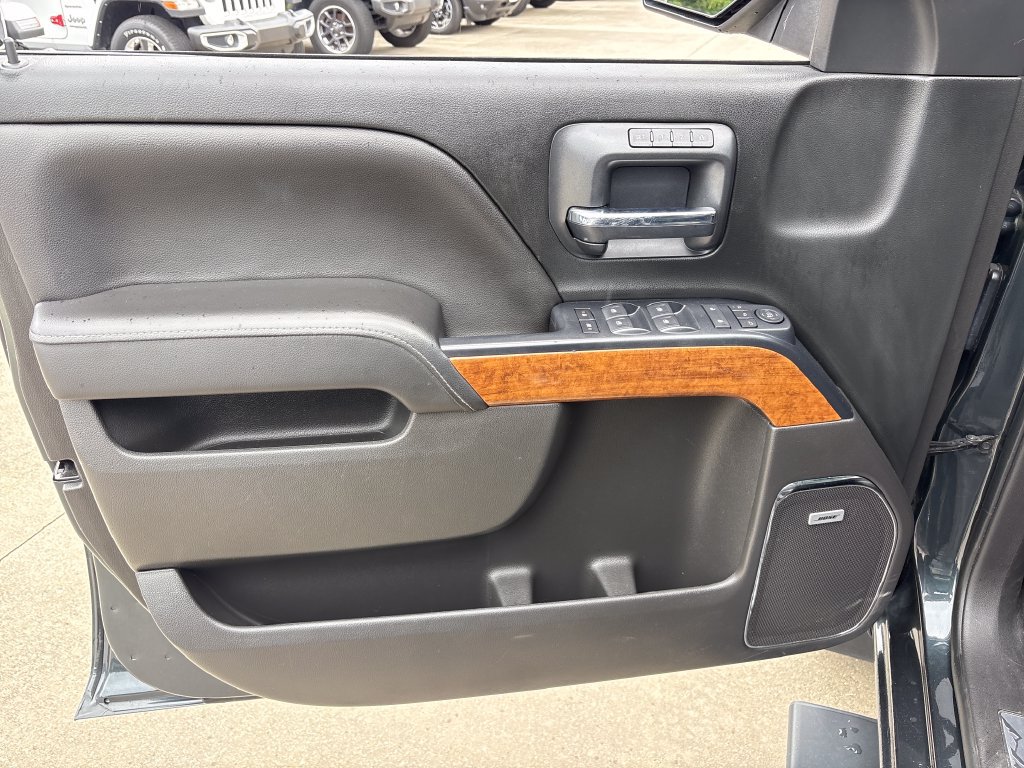 Used 2018 Chevrolet Silverado 1500 High Country AWD/4WD image 16