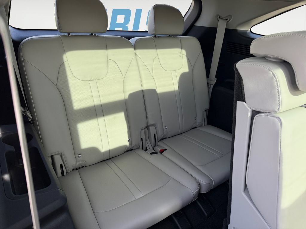 New 2026 Kia Sorento S w/ S Panoramic Sunroof Package FWD image 17