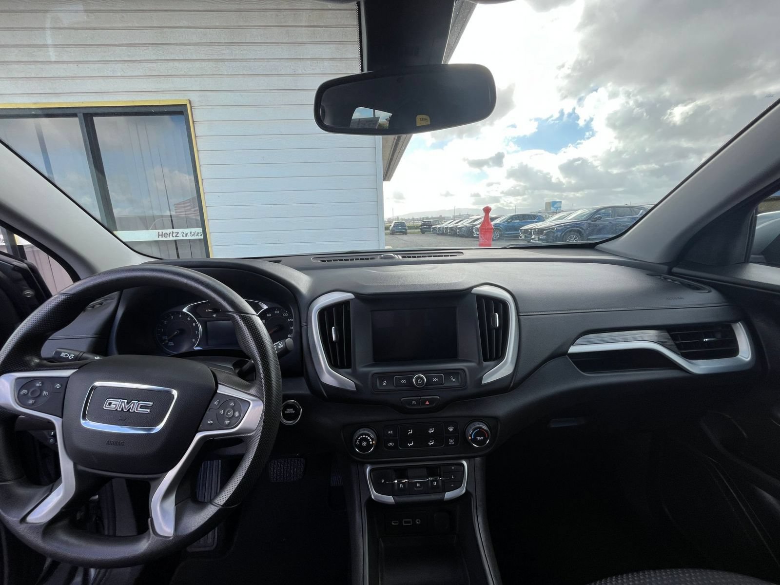 Used 2024 GMC Terrain SLE FWD image 28