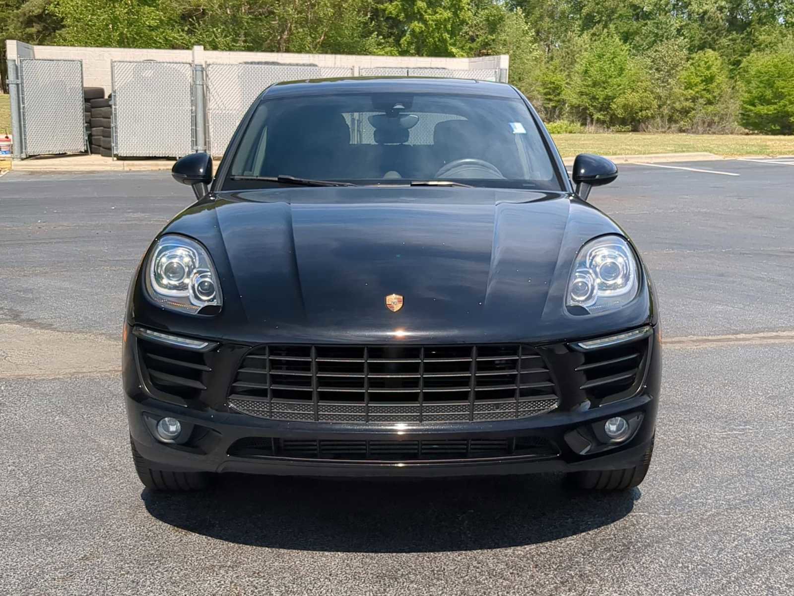Used 2017 Porsche Macan AWD/4WD image 3