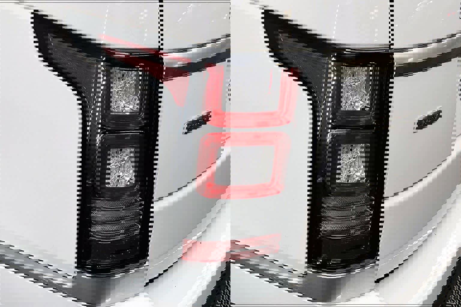 Used 2016 Land Rover Range Rover Supercharged image 28