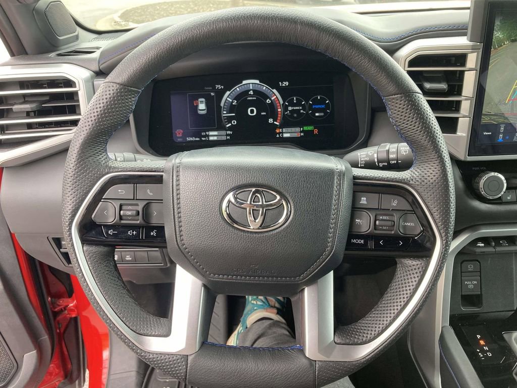 Used 2024 Toyota Sequoia Platinum AWD/4WD image 19