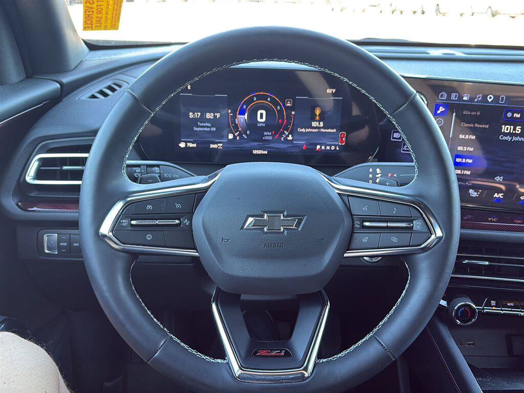 Used 2026 Chevrolet Traverse Z71 w/ Driver Confidence Package AWD/4WD image 8