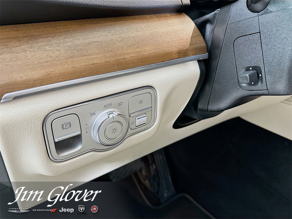 Used 2021 Mercedes-Benz GLE 350 4MATIC image 25