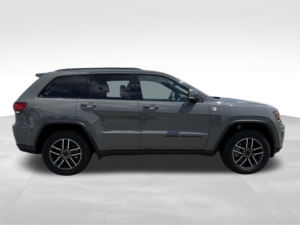 Used 2021 Jeep Grand Cherokee Trailhawk w/ Trailhawk Luxury Group AWD/4WD image 28