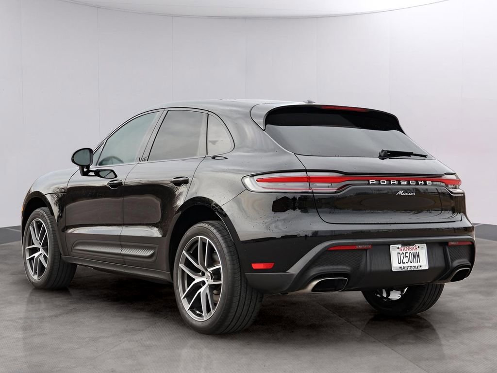 New 2026 Porsche Macan image 3