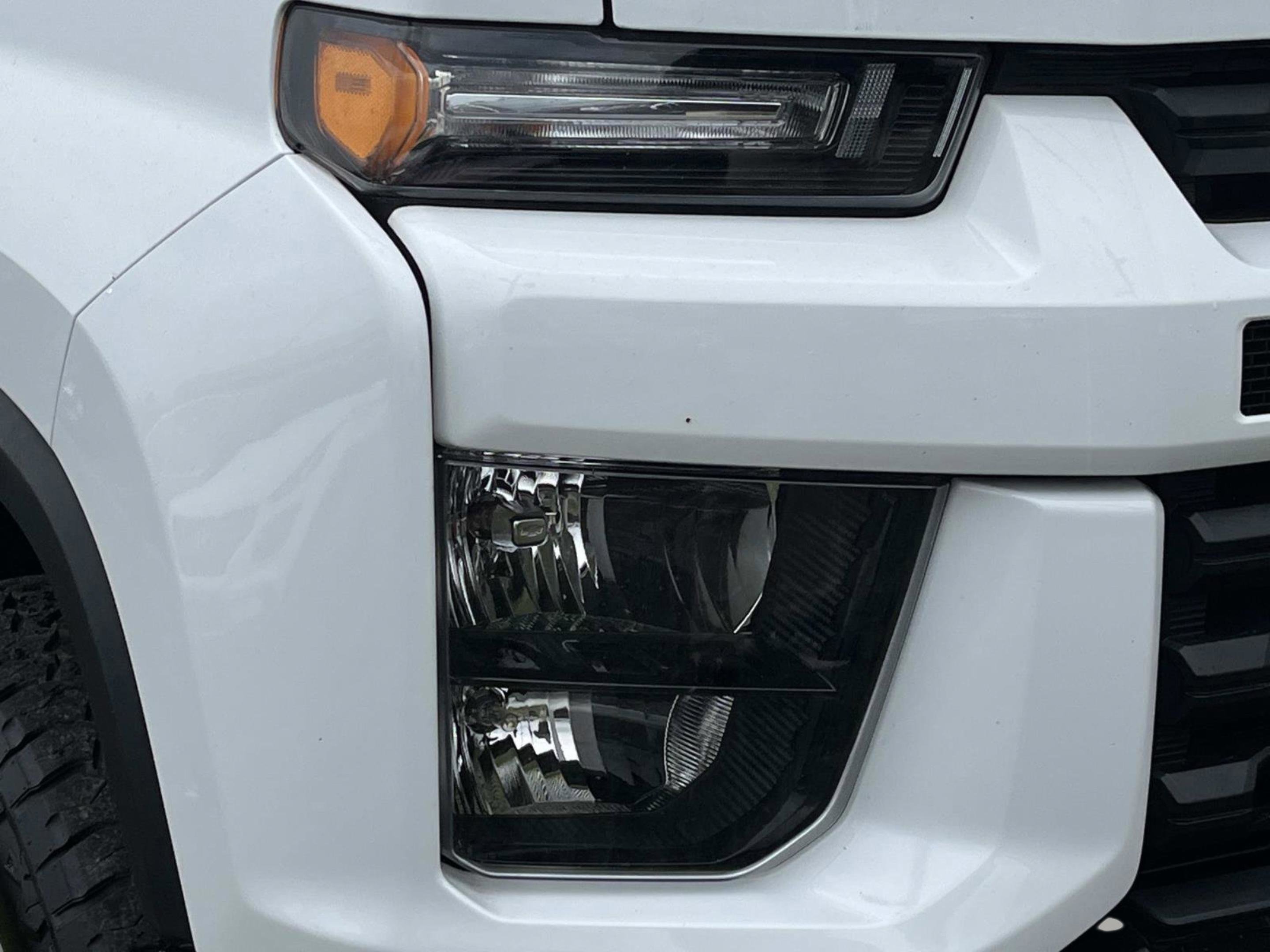 Used 2023 Chevrolet Silverado 2500 Custom image 9