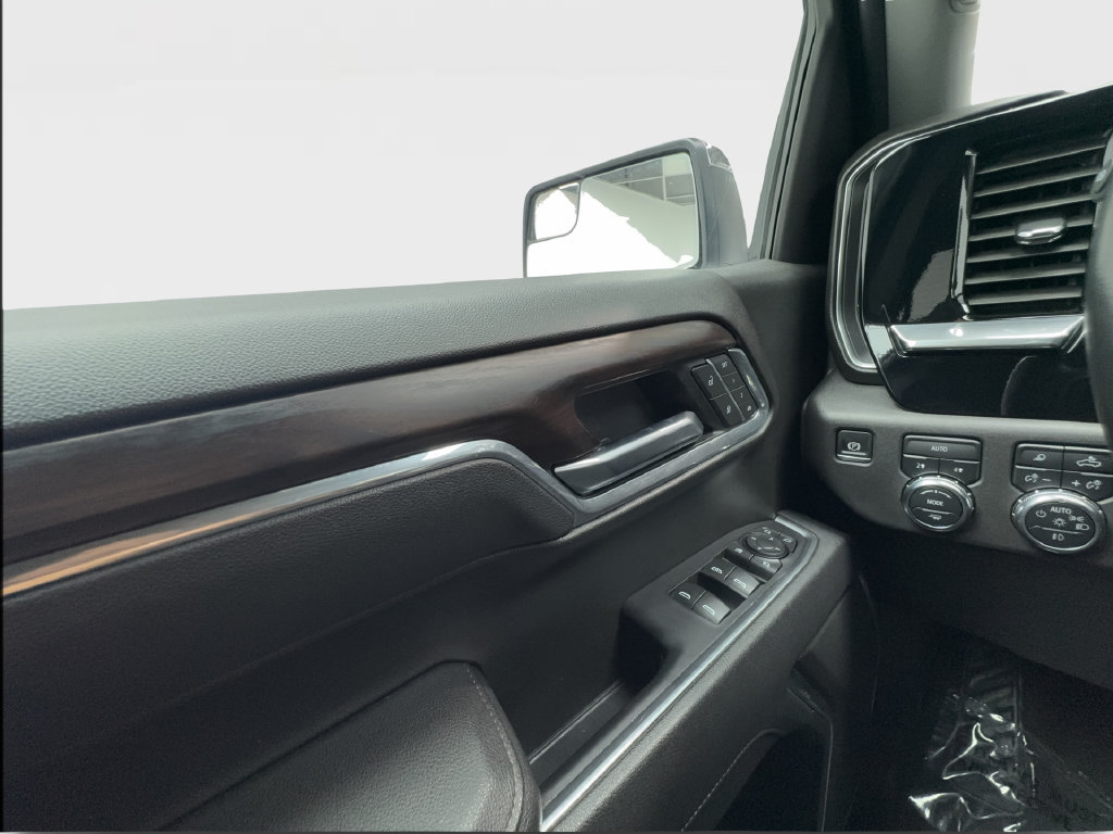Used 2025 GMC Sierra 1500 SLT AWD/4WD image 50
