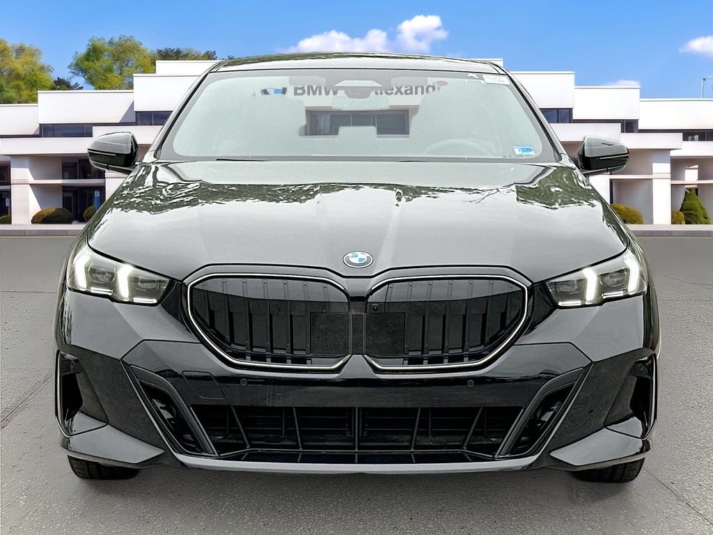New 2026 BMW 530i xDrive w/ Executive Package AWD/4WD image 2