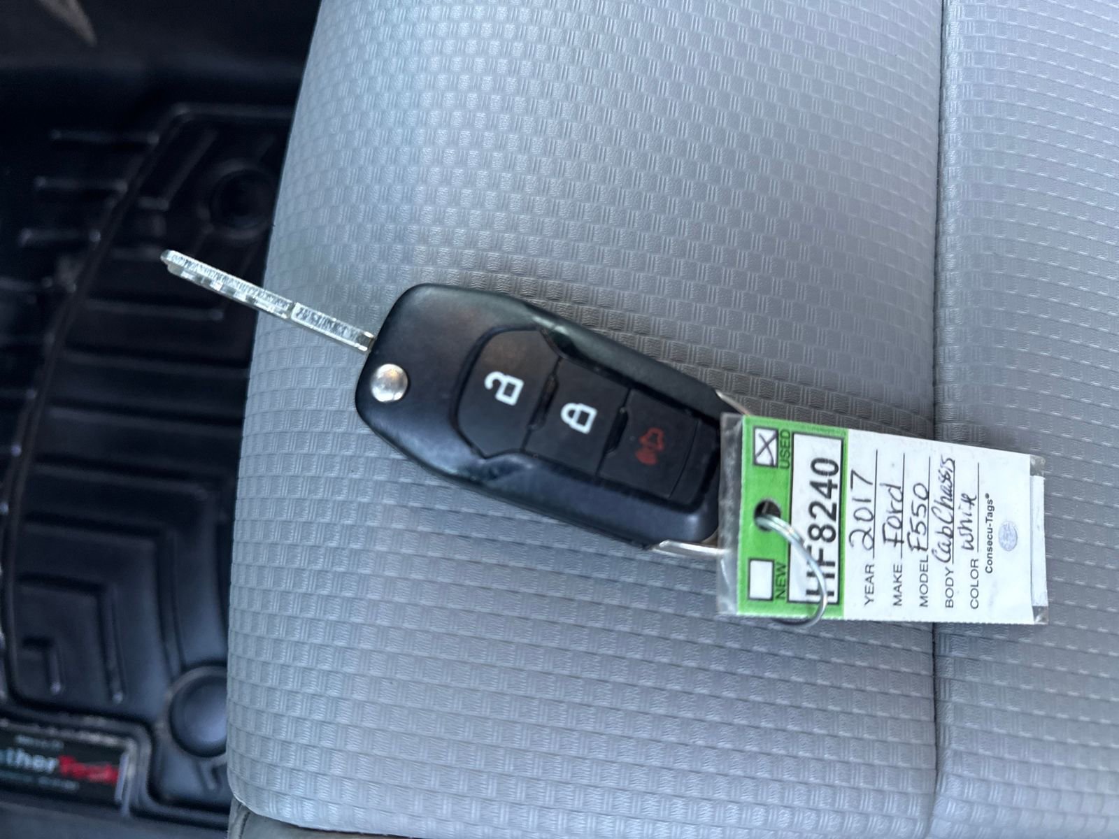 Used 2017 Ford F550 2WD Regular Cab Super Duty image 29