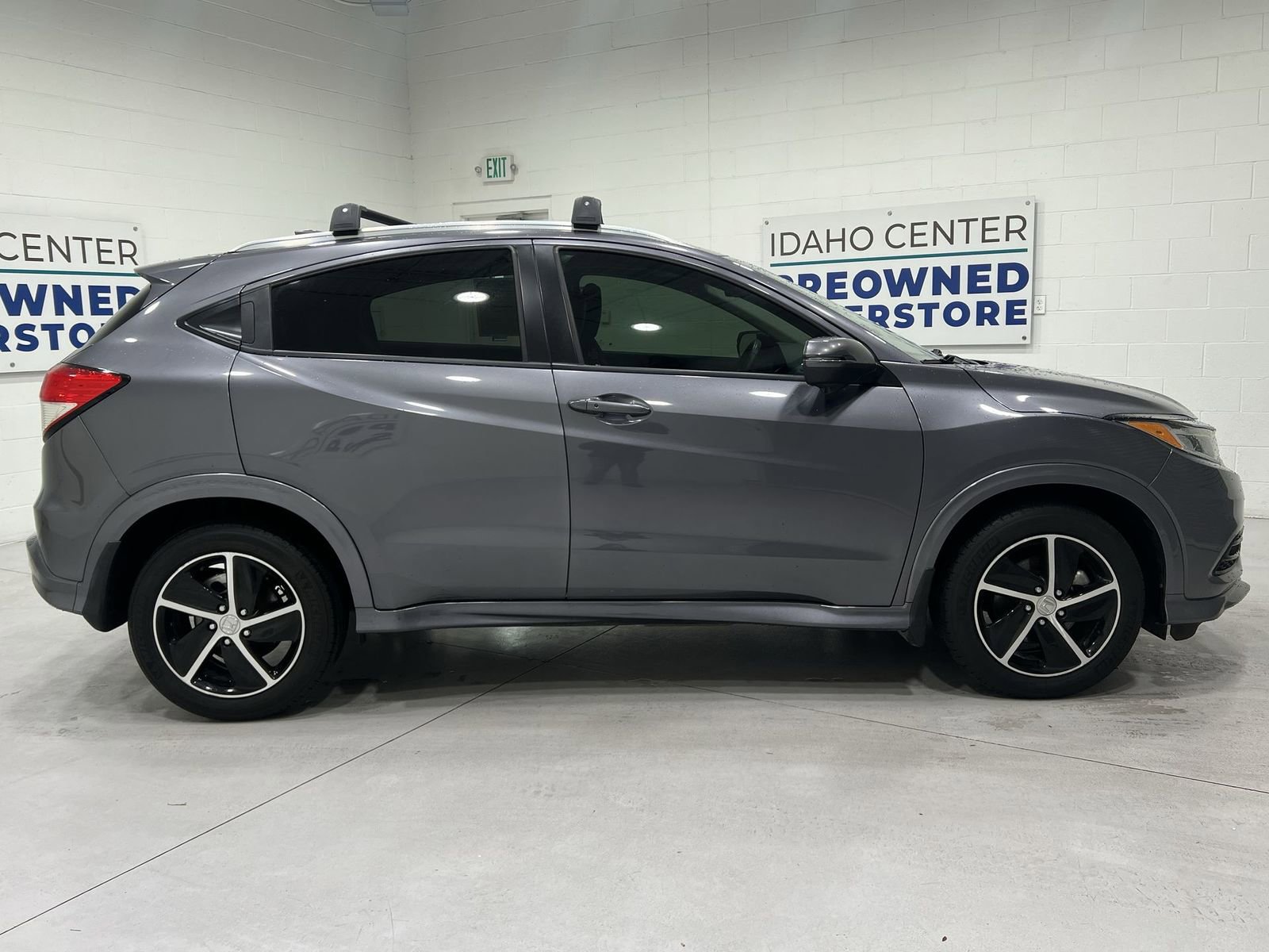 Used 2021 Honda HR-V Touring image 9