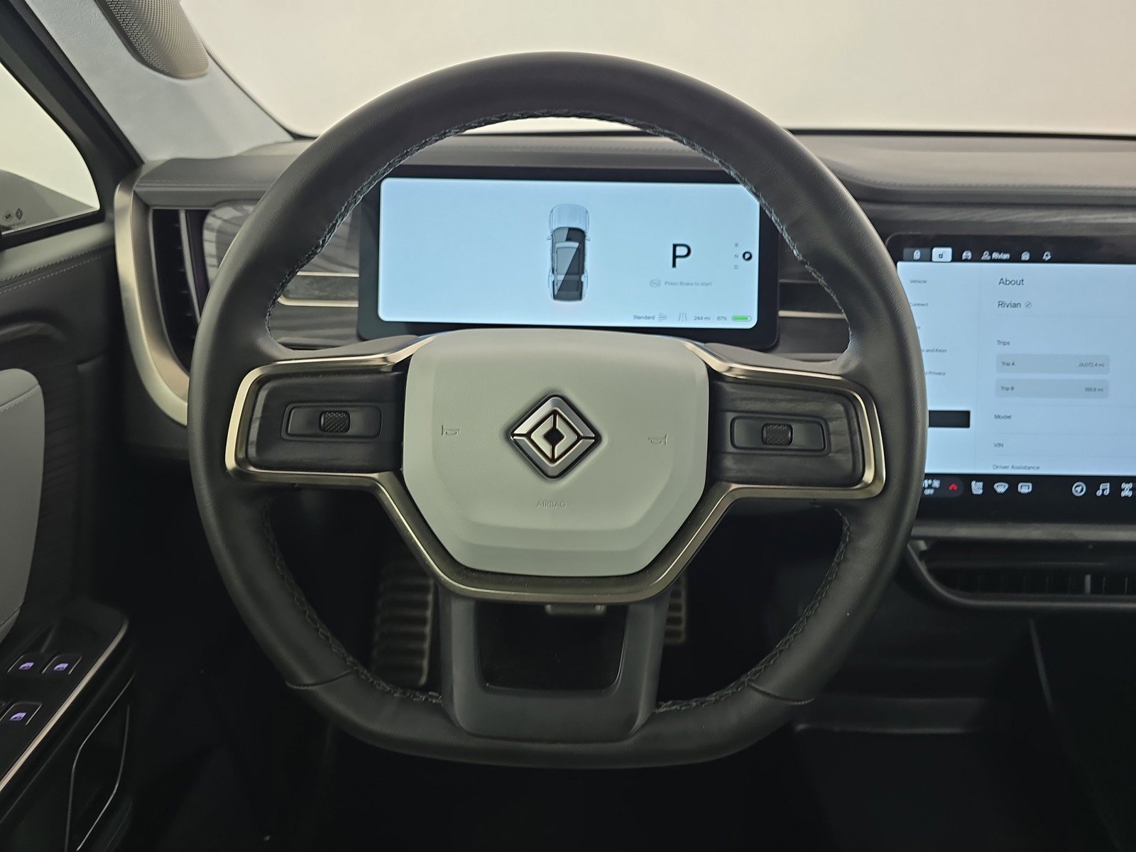 Used 2023 Rivian R1S Adventure image 28