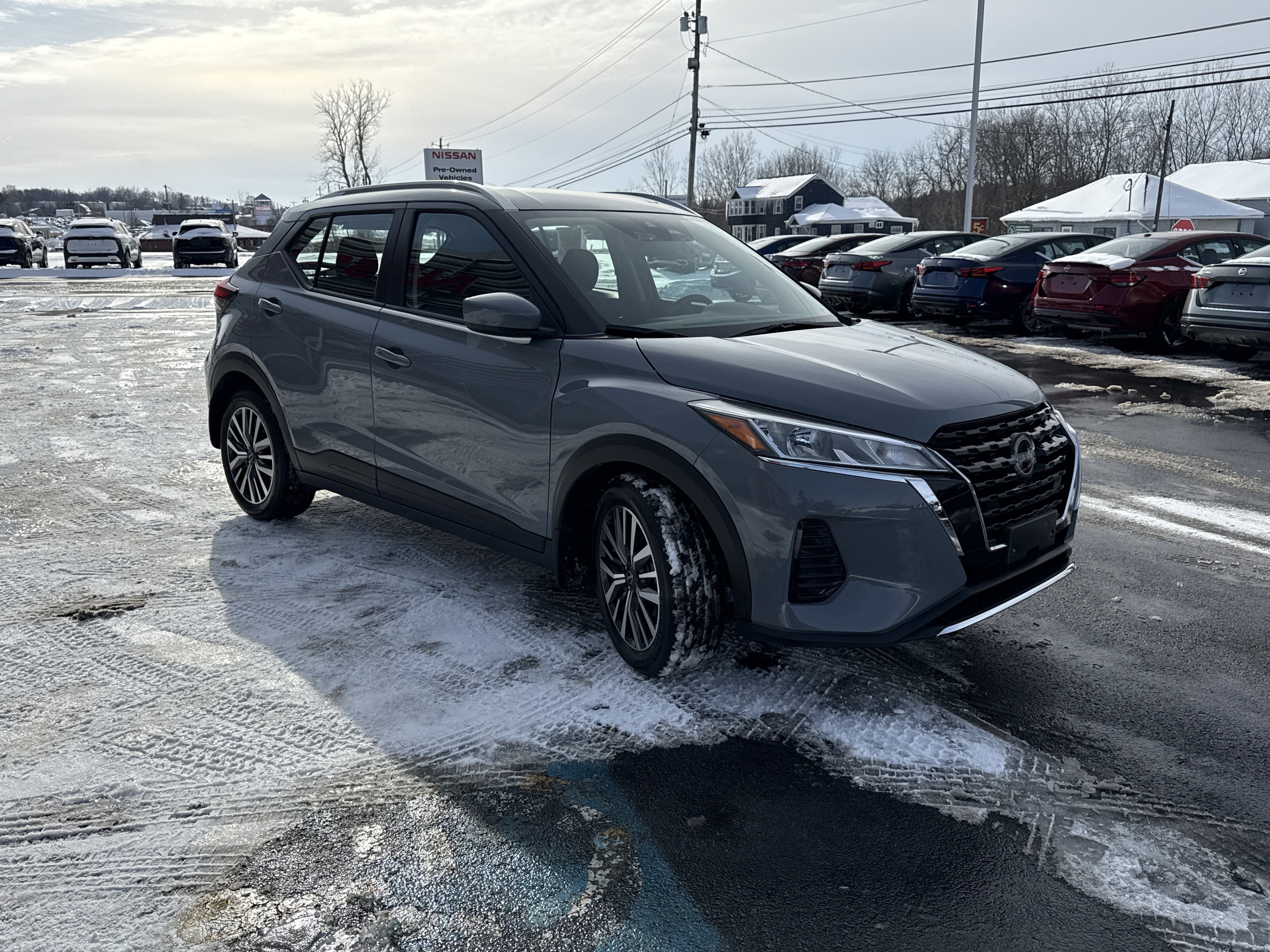 Used 2023 Nissan Kicks SV image 15