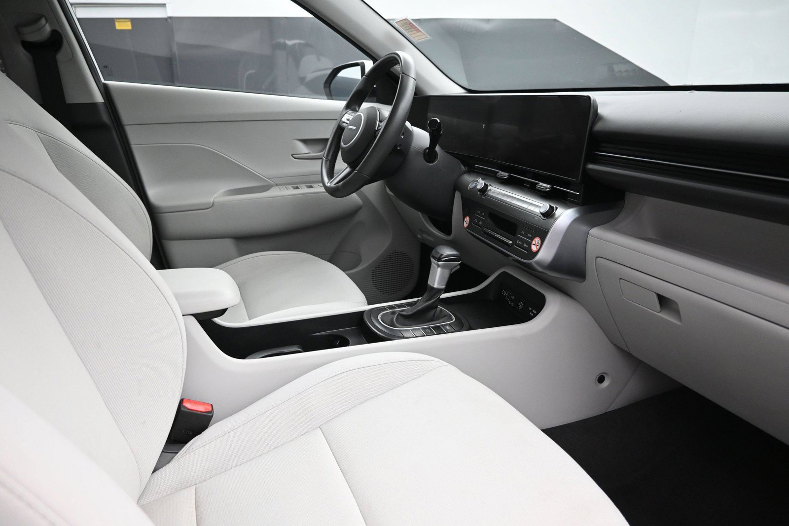Certified 2024 Hyundai Kona SEL FWD image 26