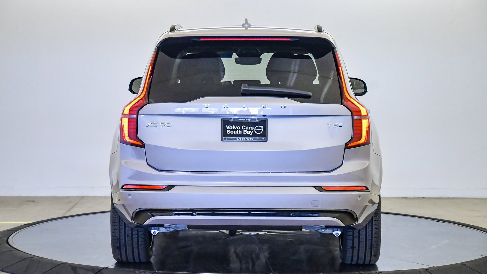 New 2026 Volvo XC90 T8 Ultra w/ Protection Package Premier image 3