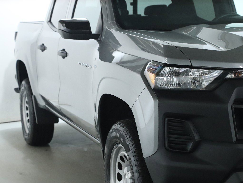 Used 2023 Chevrolet Colorado W/T w/ Safety Package image 8