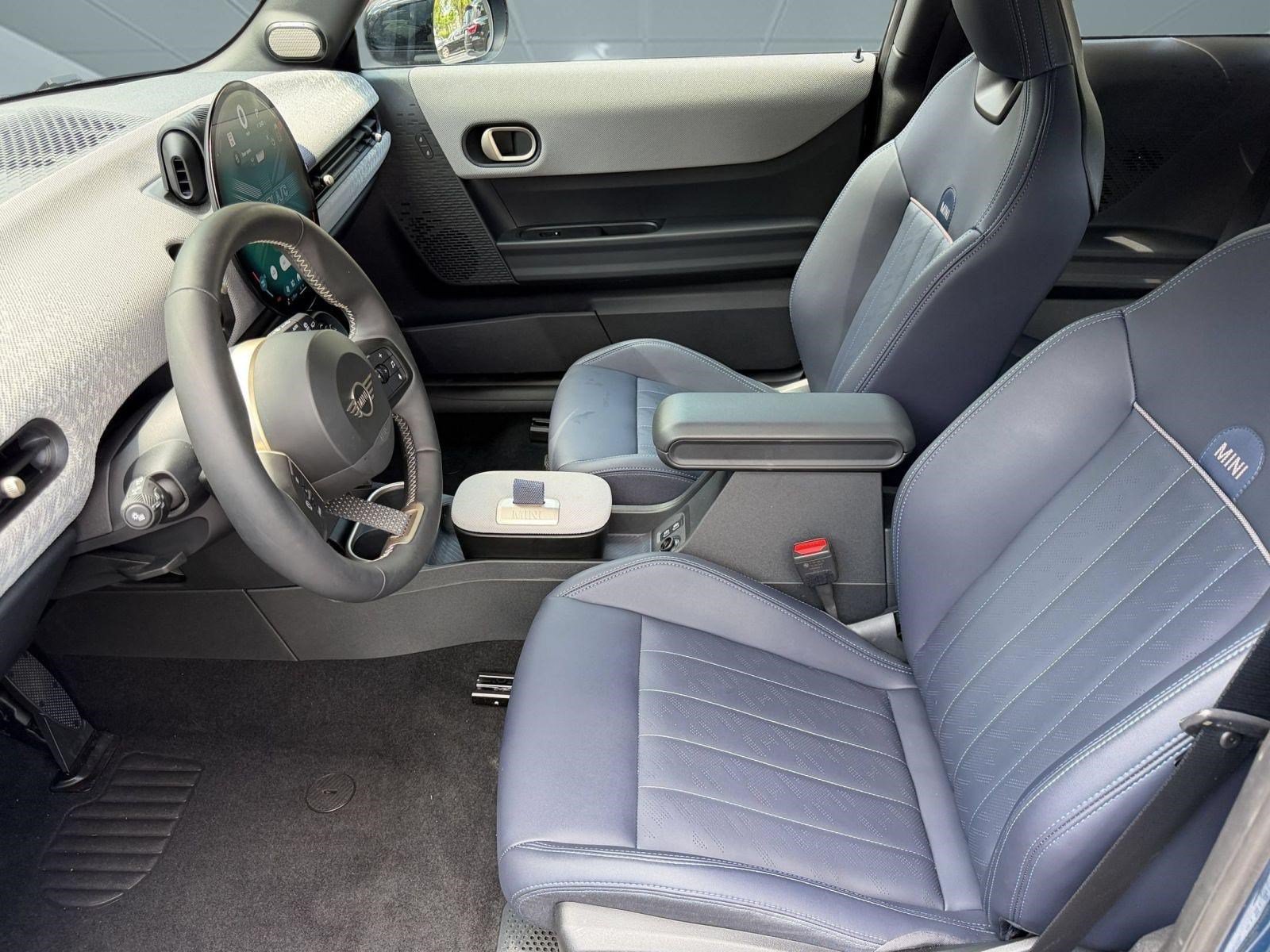 Certified 2025 MINI Cooper S FWD image 5
