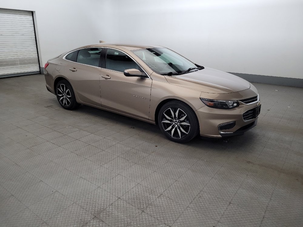 Used 2018 Chevrolet Malibu LT w/ Leather Package FWD image 11