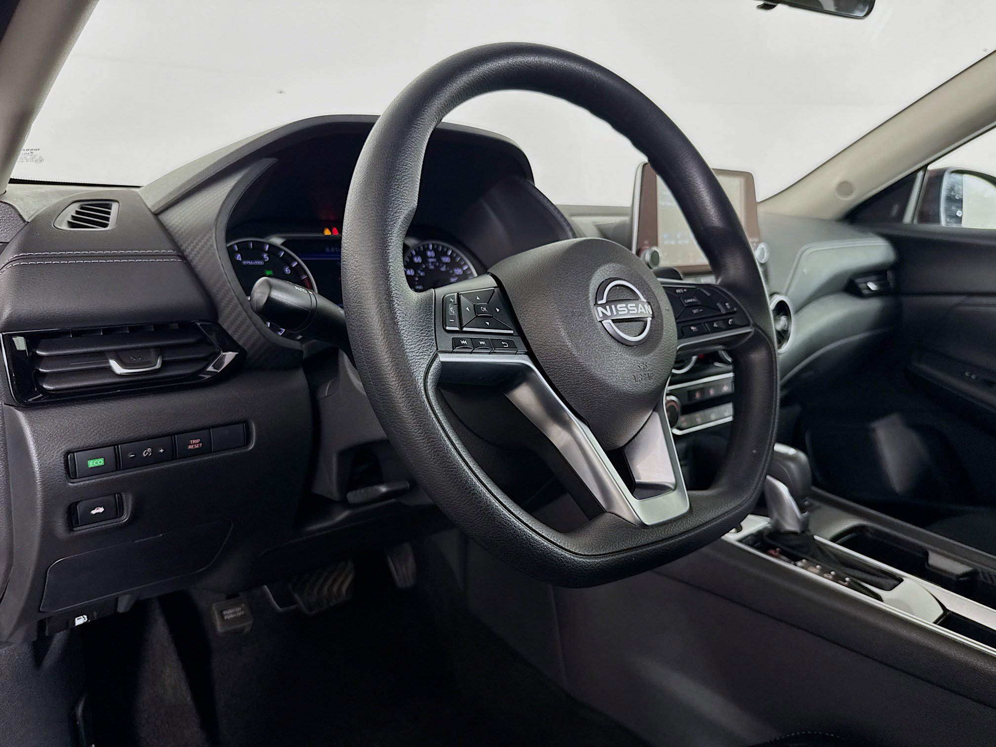 Used 2025 Nissan Sentra SV image 22