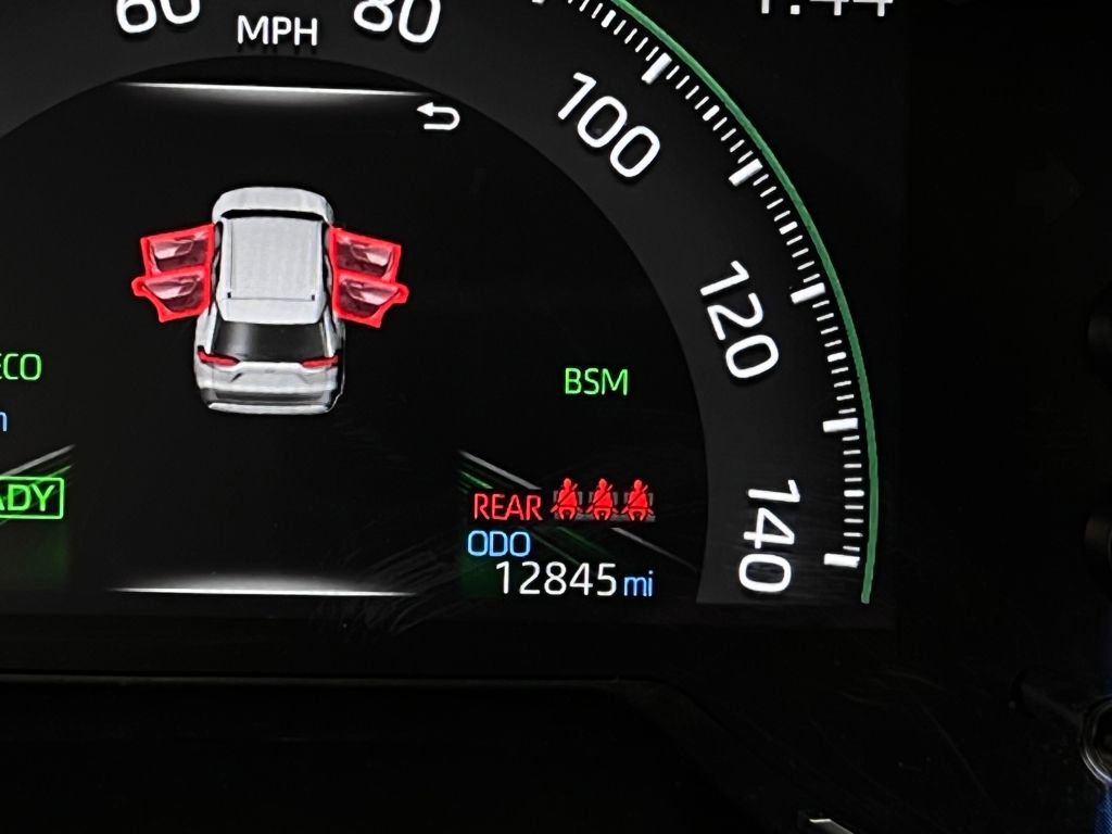 Used 2024 Toyota RAV4 XLE image 17