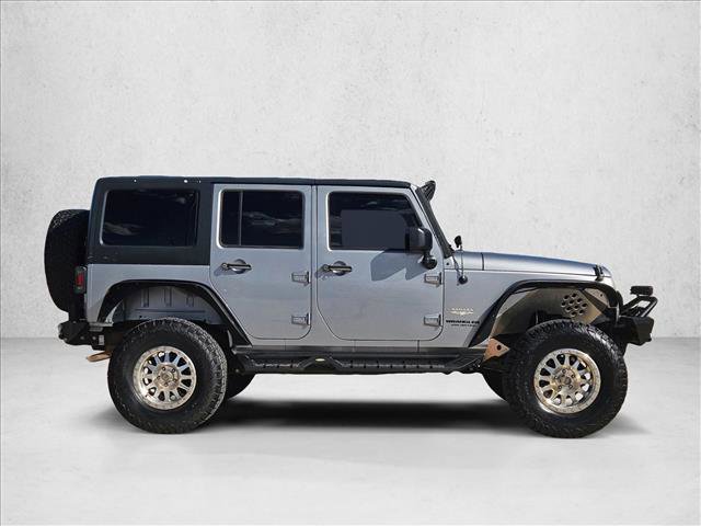 Used 2015 Jeep Wrangler Unlimited Sahara w/ Connectivity Group AWD/4WD image 4