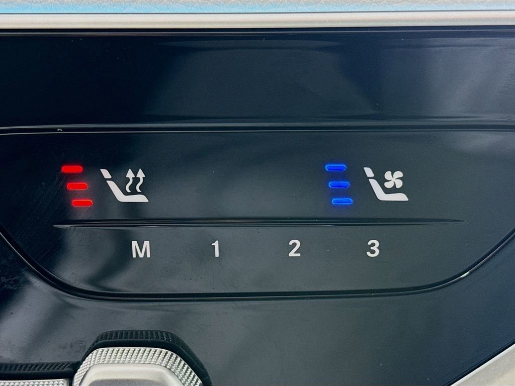 Used 2023 Mercedes-Benz GLC 300 4MATIC image 21