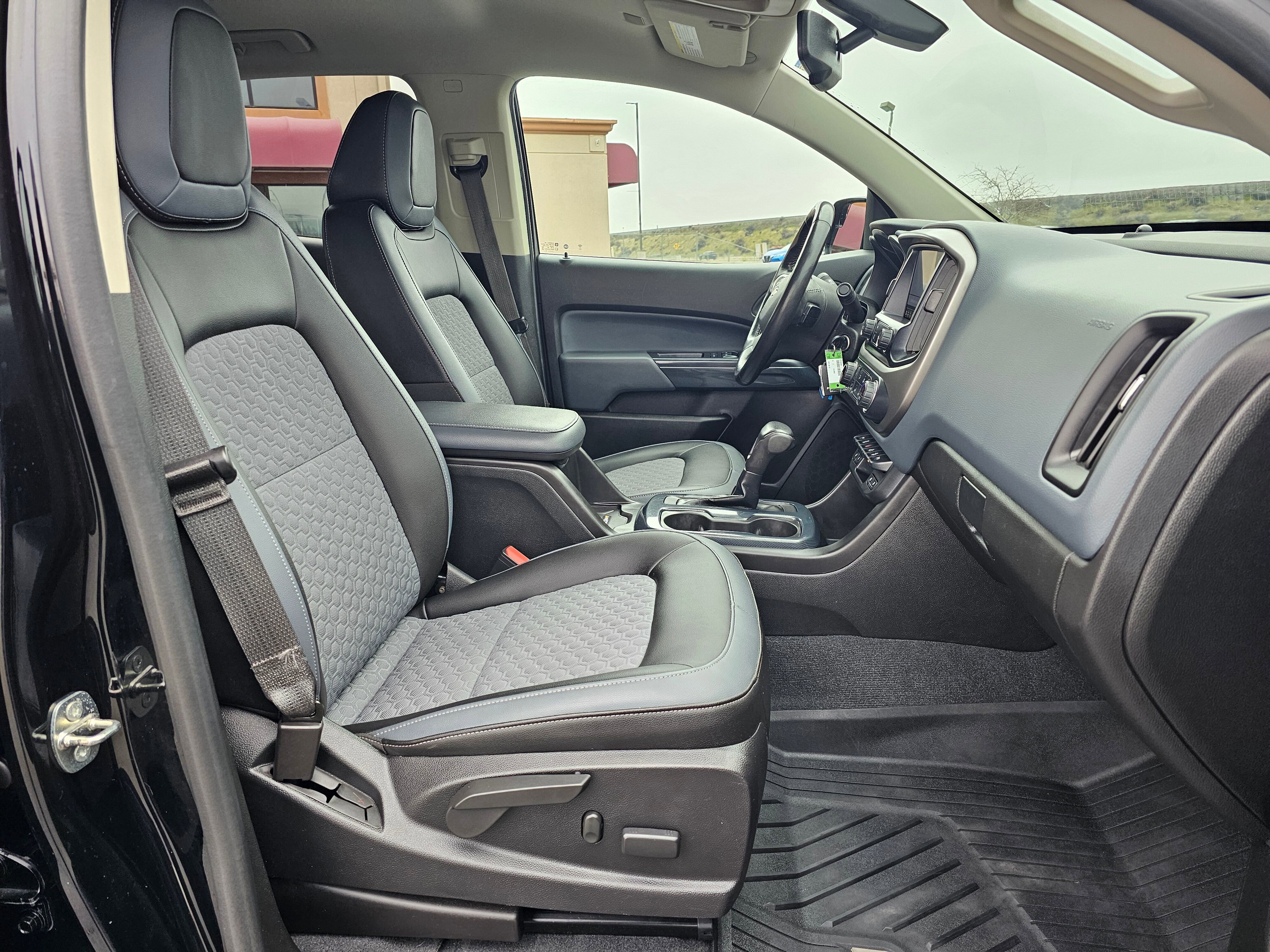 Used 2020 Chevrolet Colorado Z71 image 15