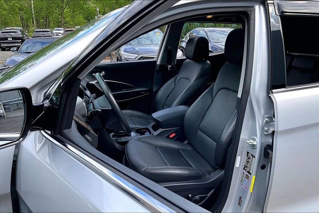 Used 2018 Hyundai Santa Fe Sport w/ Cargo Package AWD/4WD image 21