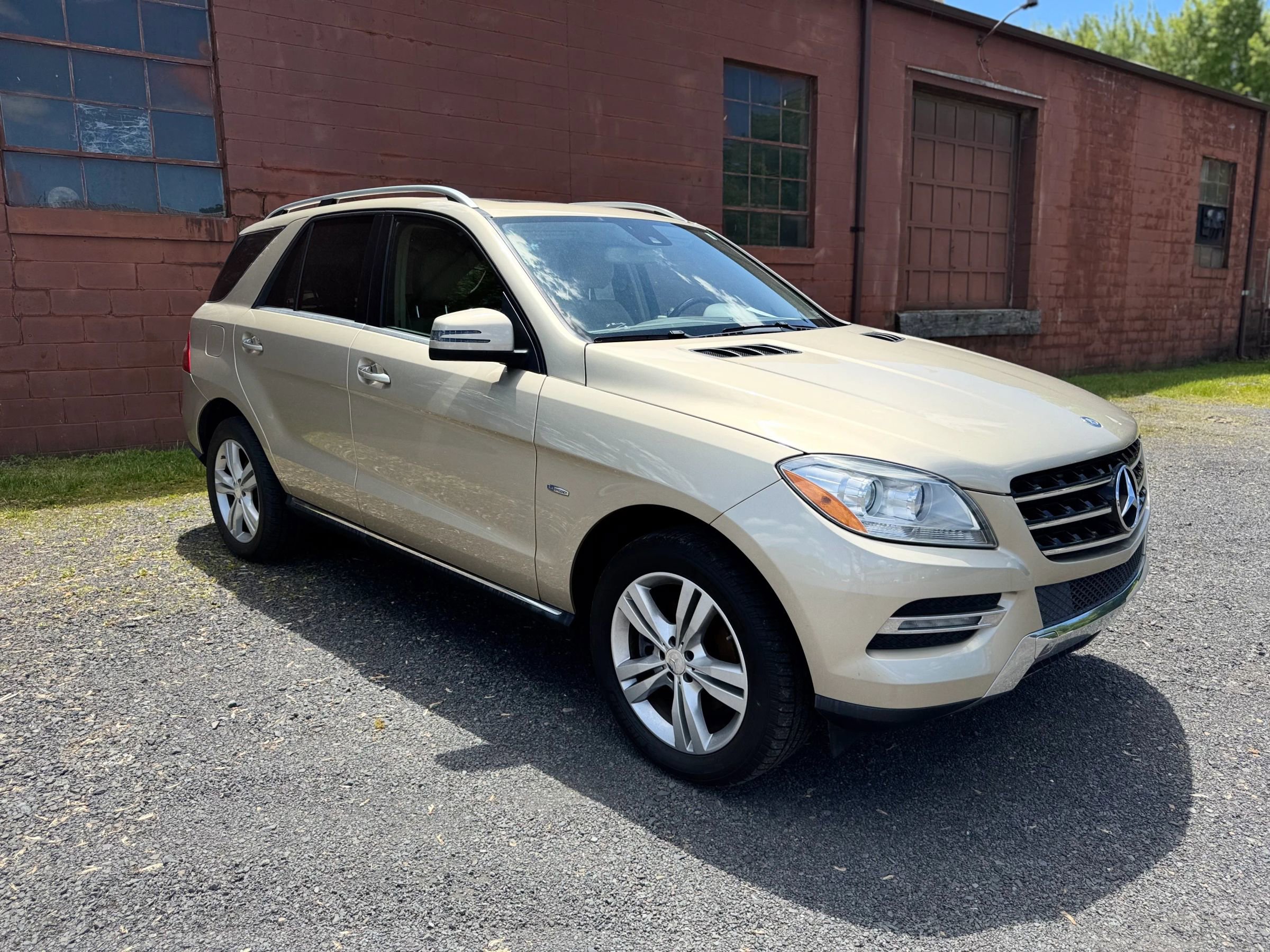 Used 2012 Mercedes-Benz ML 350 BlueTEC 4MATIC image 1