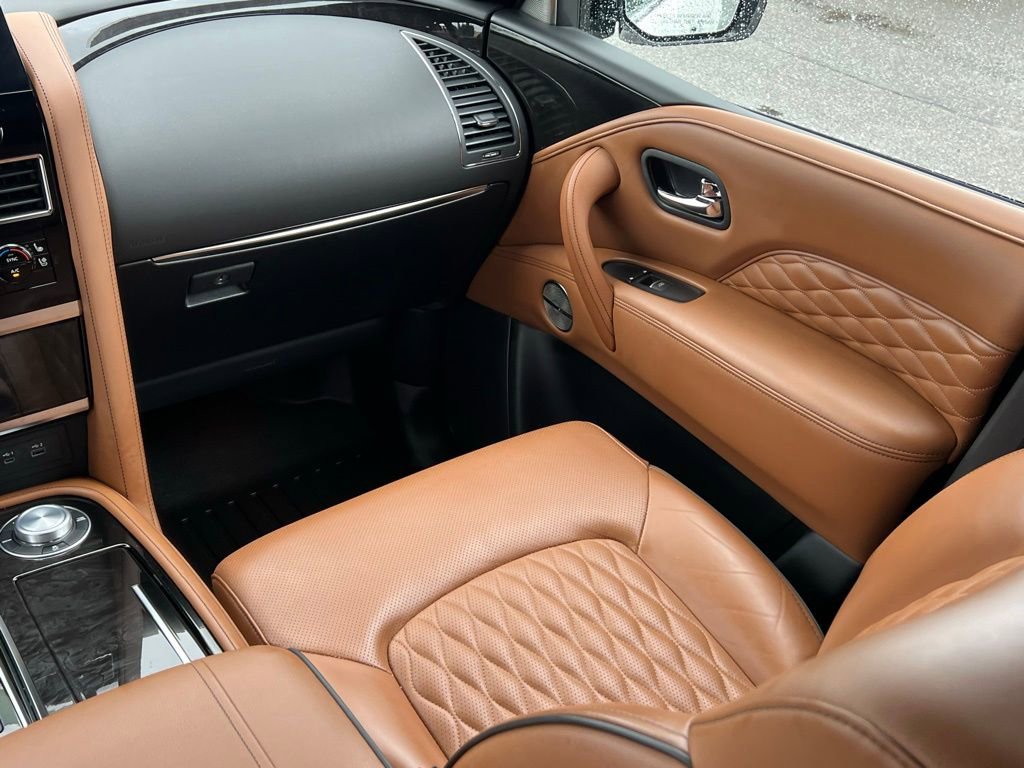Used 2024 INFINITI QX80 Sensory image 18