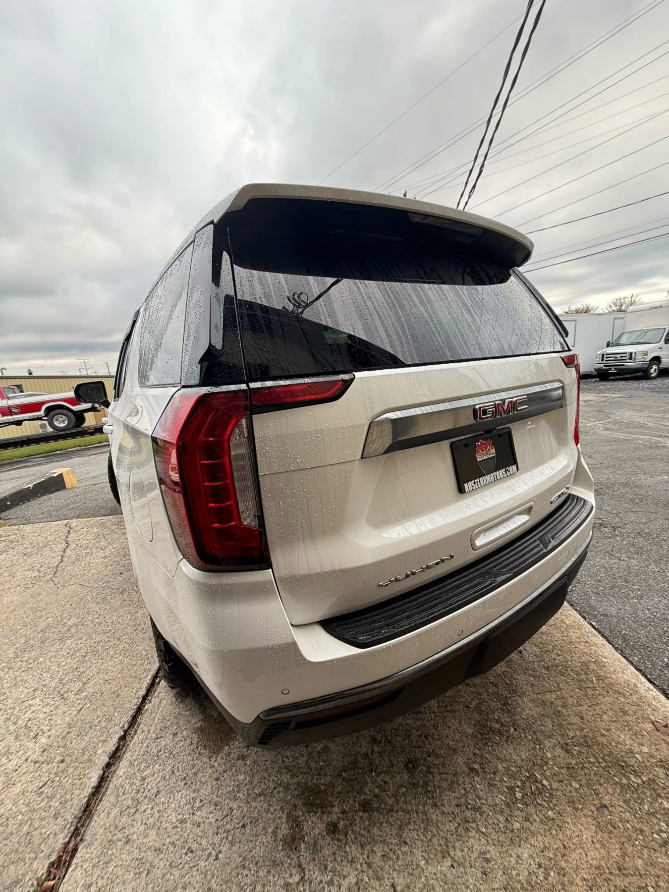 Used 2021 GMC Yukon AT4 w/ AT4 Premium Package image 5