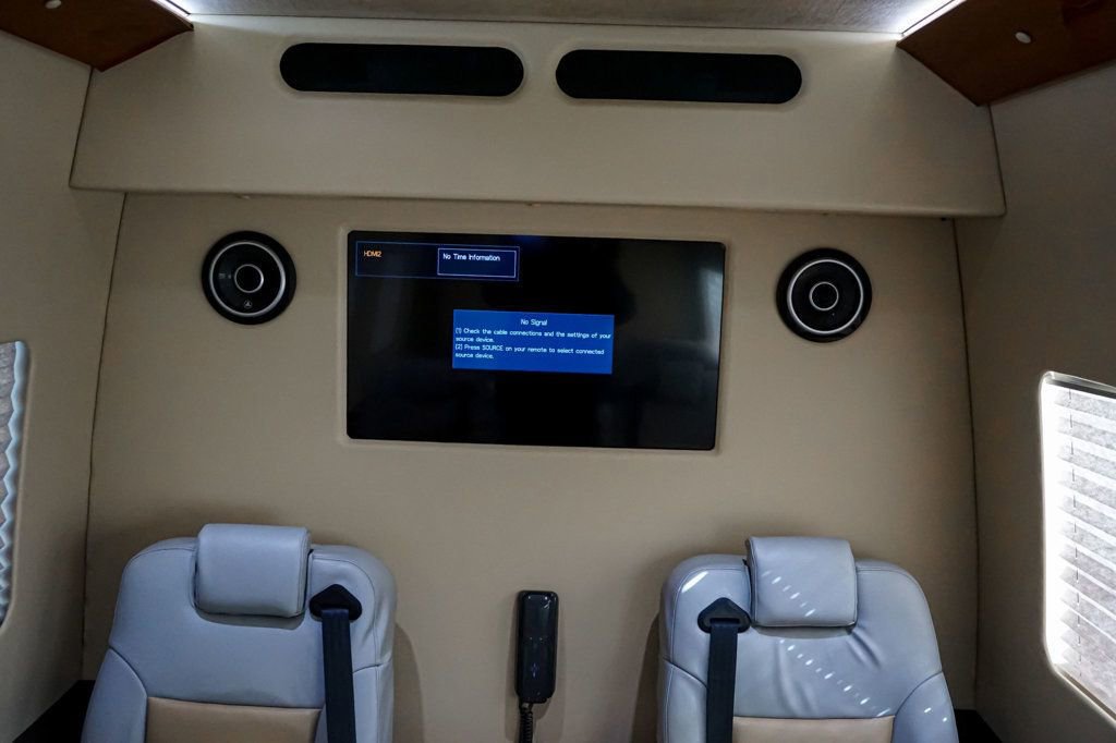 Used 2015 Mercedes-Benz Sprinter 2500 image 31