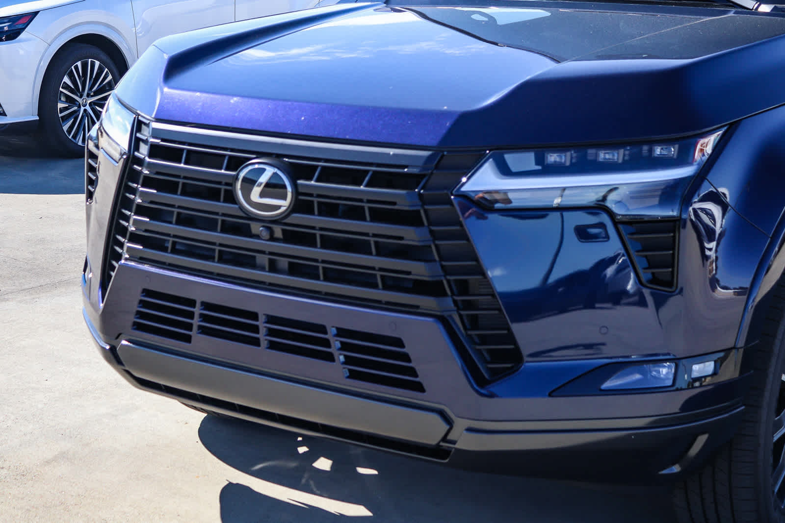 New 2026 Lexus GX 550 w/ Cold Area Package AWD/4WD image 8